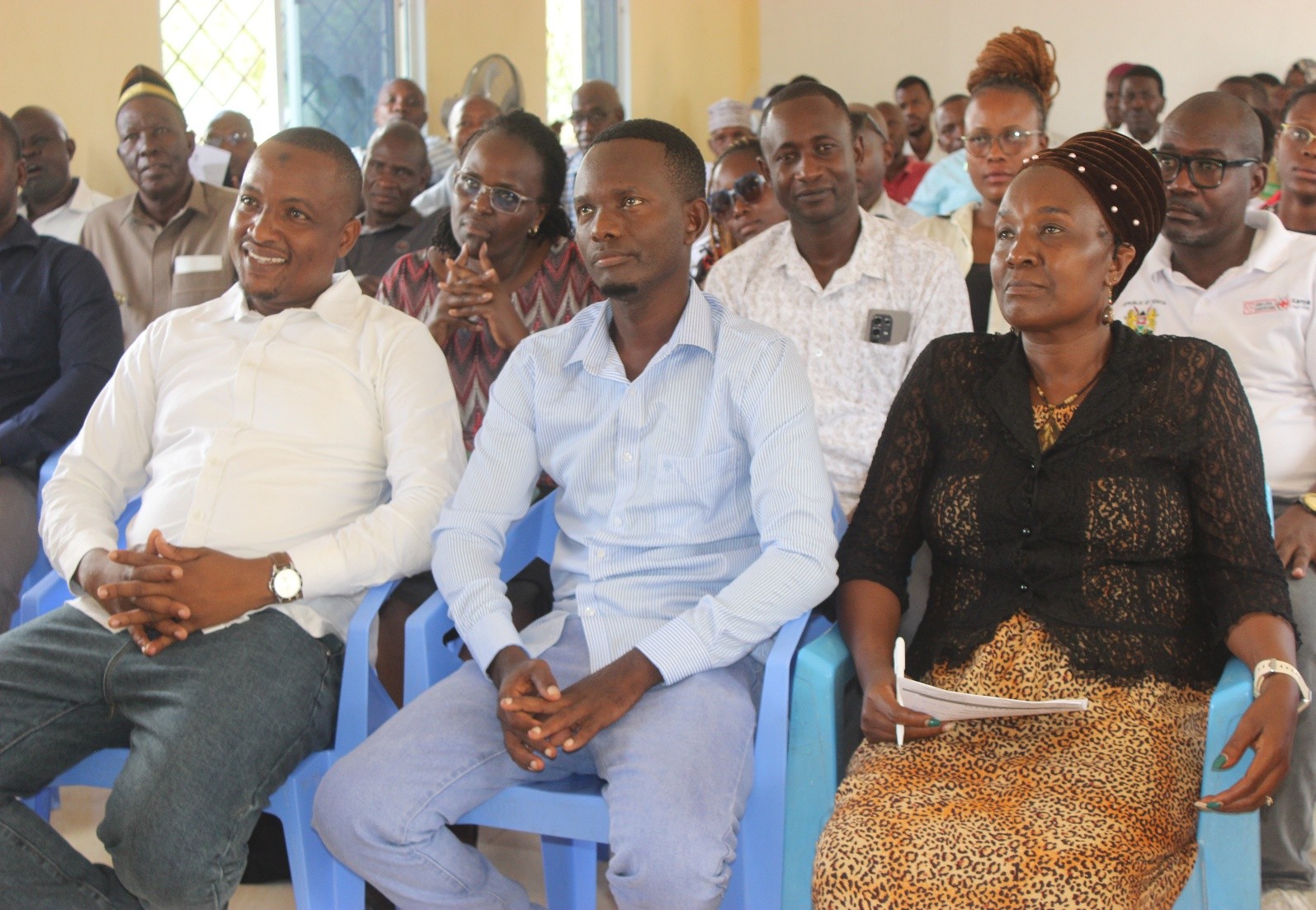 Majority Leader of the Tana River County Assembly Hon Darwesh ( left) during the research dialogues in Hola town.